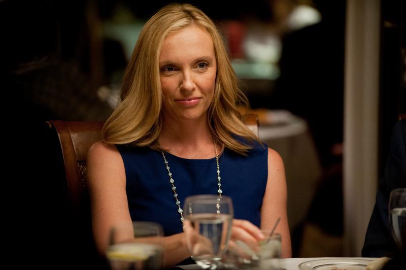 Toni Collette (Sarah)