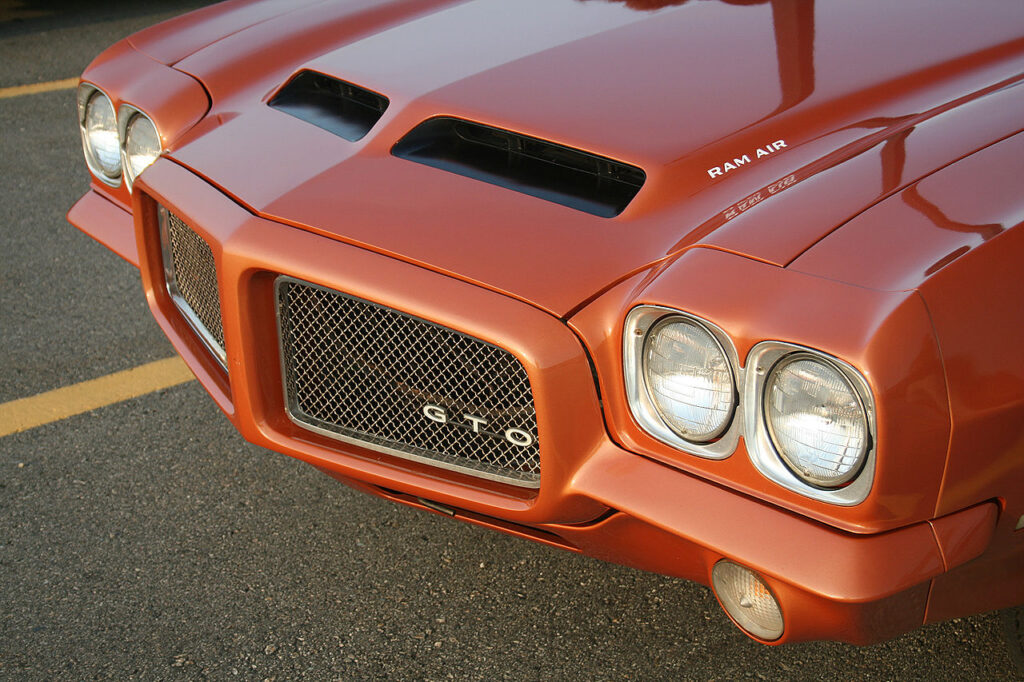 '71 Pontiac GTO (Endura Bumper Crwpitman) / Wikipedia.org