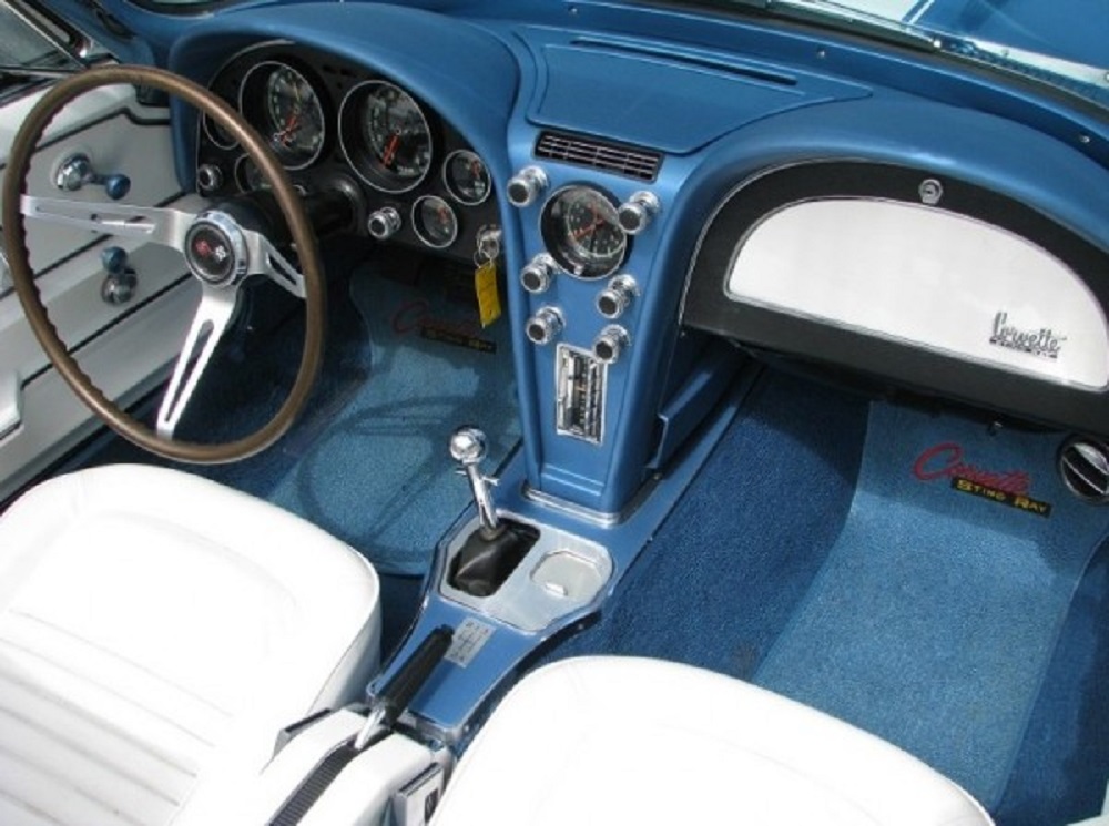 Image of 1967 Corvette Dashboard (Notice pull up handbrake)